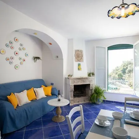 Sleeps 6 Air Con Villa
