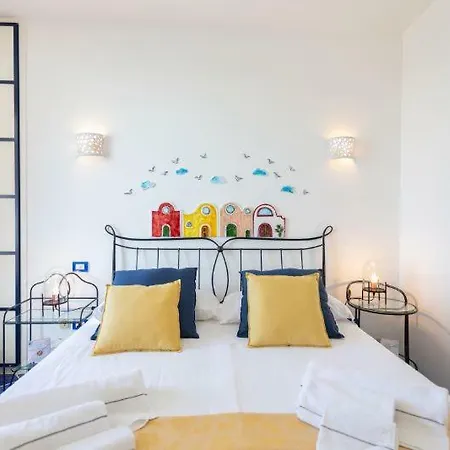 Villa Sleeps 6 Air Con *