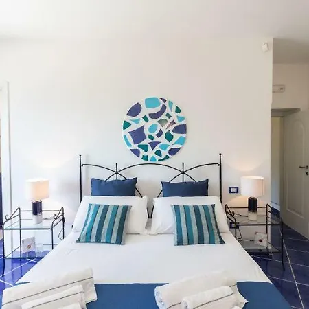 Villa Sleeps 6 Air Con *