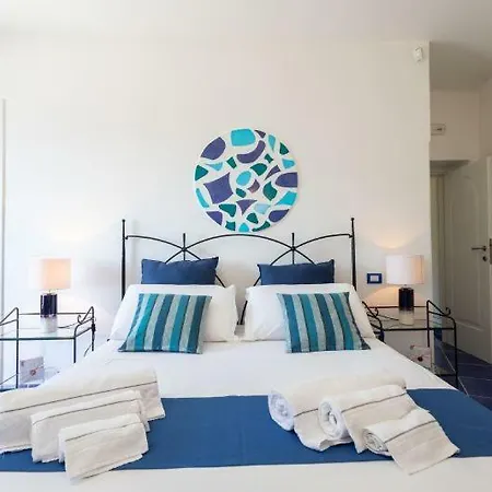 Villa Sleeps 6 Air Con Praiano