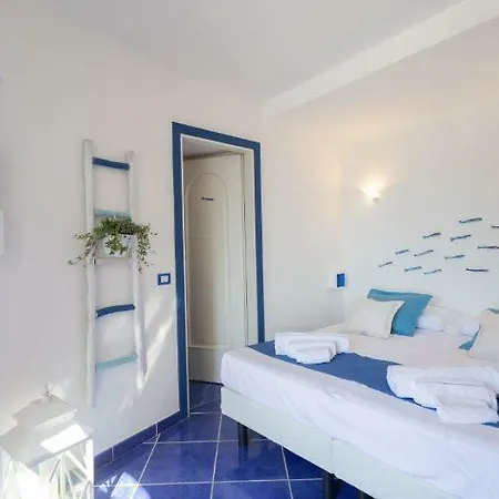 Villa Sleeps 6 Air Con *